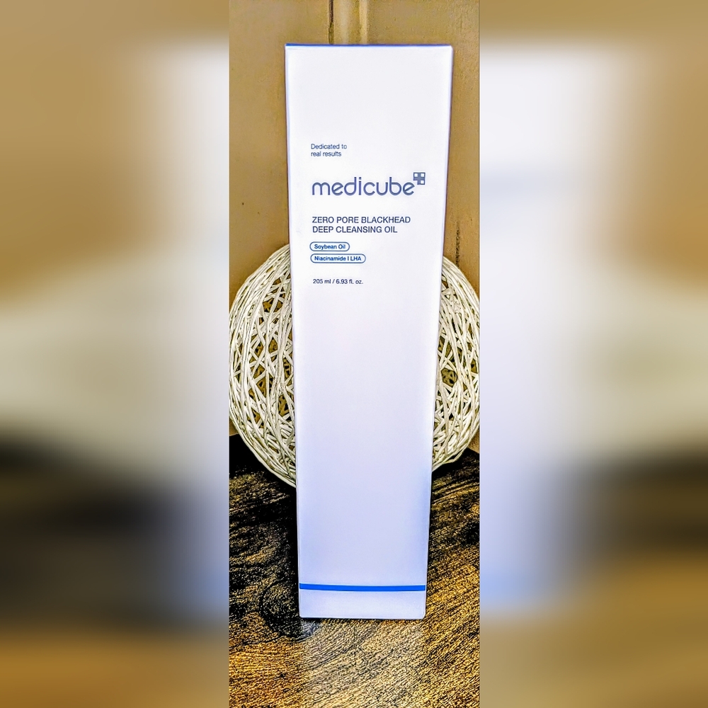 5/75$ Medicube Zero Pore Blackhead Deep Cleansing Oil